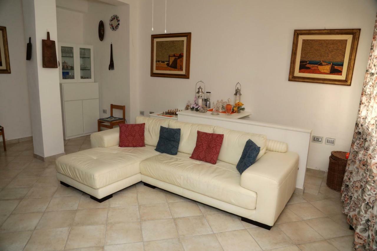 Luxury Apt Lägenhet Calasetta Exteriör bild