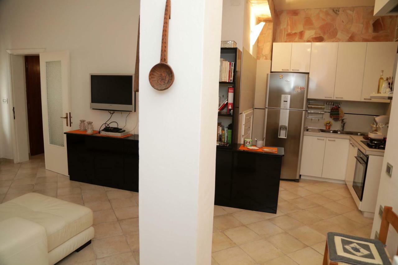 Luxury Apt Lägenhet Calasetta Exteriör bild